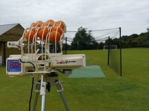Bowling machine | Durant Cricket | Professional Cricket Equipment Supplier