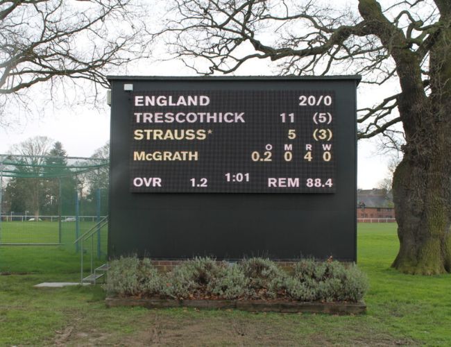 cricket-scoreboard-video-screen cricket-scoreboard-video-screen