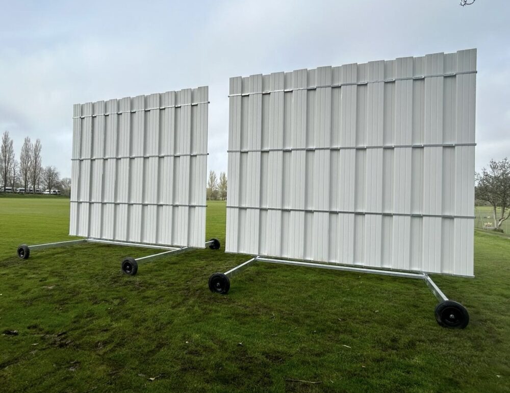 4.5m x 5.04m sight screen 4.5m x 5.04m sight screen